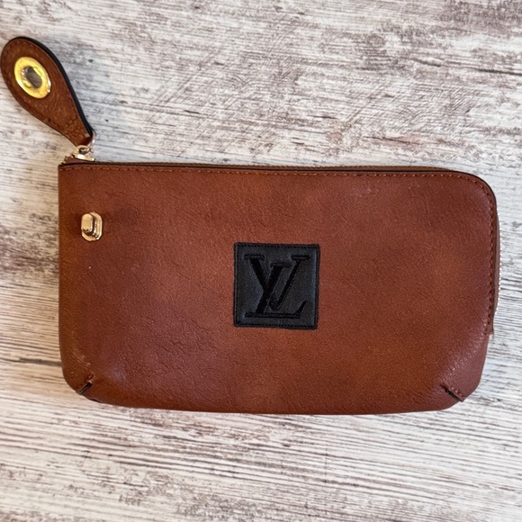 N/A Handbags - Brown Leather Wristlet with black logo‎